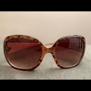 Nine West women’s sunglasses **MINT CONDITION**